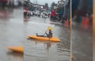 Gölde değil sokakta kano keyfi