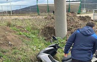 Gönen’de kamyonet ile motosiklet çarpıştı:...