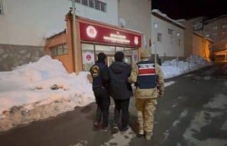 Hakkari’de 22 yıl 4 ay hapis cezası bulunan firarı...