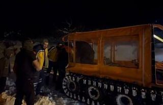 Hasta kadının imdadına paletli araçla AFAD yetişti