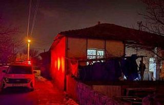 Hastanede 2 günlük bebeklerinin acı haberini aldılar