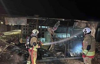 Hatay’da yanan konteyner kullanılmaz hale geldi