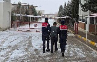 Hırsızlık suçundan 15 yıl cezayla aranan şahıs...