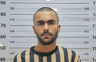 Humus’ta camiye bombalı saldırı düzenleyen şüpheliler...