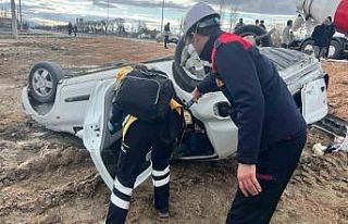 Hurdaya dönen araçta kazayı şans eseri yaralı...