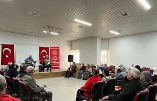 Huzurevinde halk oyunları ile renkli anlar yaşandı