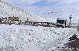 Iğdır’da karla mücadele çalışmaları aralıksız...