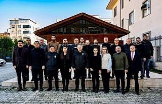 İl Emniyet Müdürü Şener, personelle bir araya...