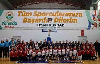 İlkadım’dan sporculara eğitim desteği