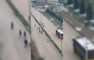 İnegöl’de kar topu gerginliği: Otobüs şoförü...