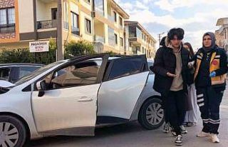 İnegöl’de otomobiller çarpıştı: 3 yaralı