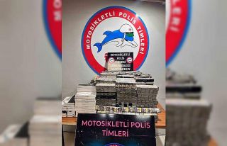 İskenderun’da 4 bin 300 paket gümrük kaçağı...