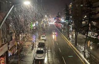 Isparta’da fırtına nedeniyle motosiklet ve motokuryelere...