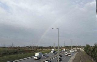İstanbul’da gökkuşağı trafikte görsel şölen...