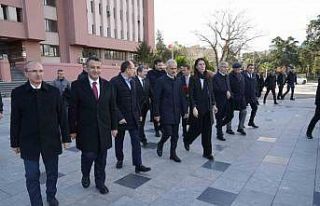 İstiklal Meydanı ve Kurtuluş Yolu düzenlemesinde...