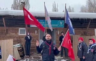 İzcilerden bayrak yürüyüşü