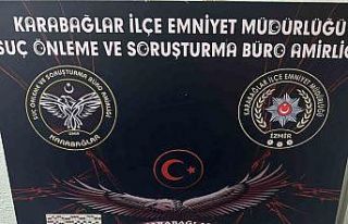 İzmir’de uyuşturucu satan sevgililer yakalandı