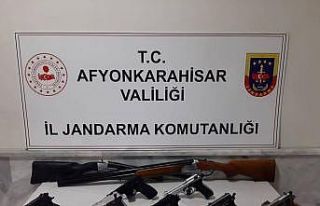 Jandarmadan ruhsatsız silah operasyonu