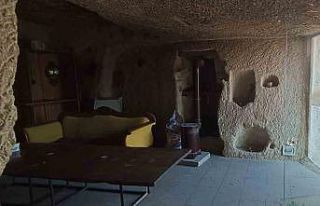 Kaçak restoran kaldırıldı, peribacalarının silüeti...