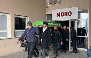 Kafası bazaya sıkışan minik Amine öldü