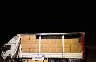 Kamyon dolusu kaçak sigara jandarmaya takıldı
