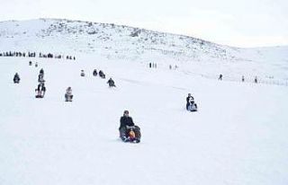 Kar keyfi Ketençimen Kayak Merkezi’nde yaşandı