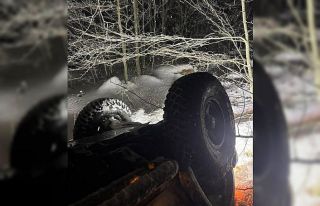 Kar yağışı kazaya neden oldu, İnegöl’de cip...