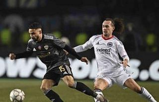 Karabağ, 90+4’te Eintracht Frankfurt’u devirdi