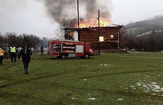 Karabük’te 450 yıllık ahşap cami alevlere teslim...