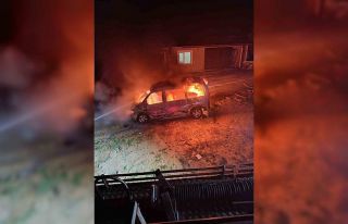 Karacasu’da ticari araç alevlere teslim oldu