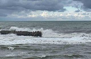 Karadeniz’de fırtına etkili oluyor