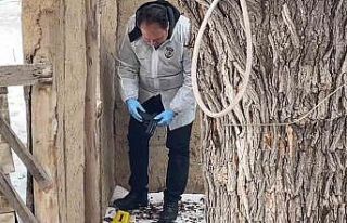 Karaman’da polisten kaçarken metruk eve tabanca...