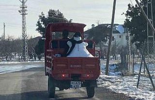 Kardan adam motosiklet kasasında yola çıktı