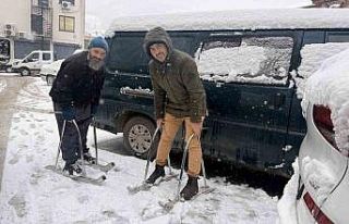 Kardeşlerin Tokat usulü kayak macerası