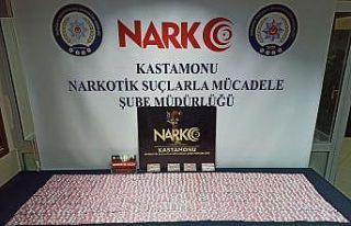 Kargo paketiyle uyuşturucu sevkiyatı yapan sanıklara...