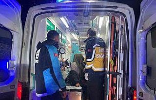 Karlı yollar aşıldı, hasta kadın kurtarıldı