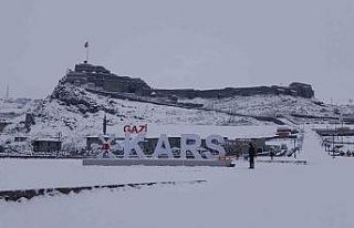 Kars’ta okullar tatil edildi, uçak seferleri iptal!
