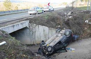 Kastamonu’da hafif ticari araç şarampole uçtu:...