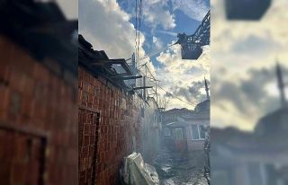 Keşan’da çatı yangını