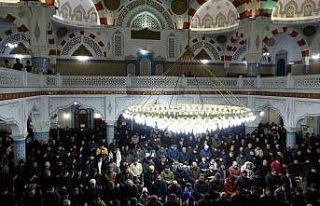 Kilis’te Miraç Kandili’nde camiler doldu taştı