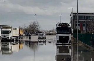 Kırklareli’nde şiddetli yağış hayatı felç...