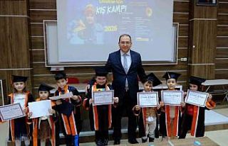 Kış Kampı’nda miniklerin mezuniyet sevinci