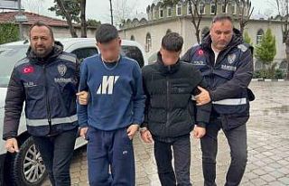 Kız meselesinden bıçaklı kavgada 2 kişi hastanelik...