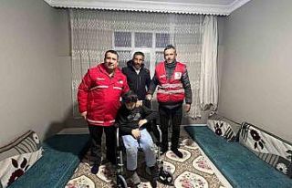 Kızılay’dan engelli bireylere tekerlekli sandalye...
