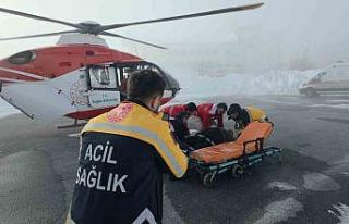 KOAH hastası ambulans helikopterle hastaneye sevk...