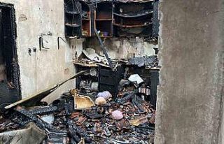 Kocaeli’yi fırtına vurdu: Evlerin çatıları...