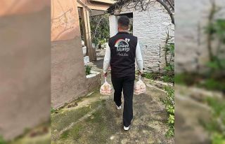 Koçarlı’da ihtiyaç sahiplerine sıcak yemek ve...