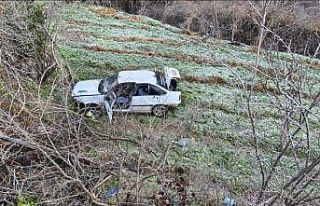 Kontrolden çıkan otomobil şarampole uçtu: 3 yaralı