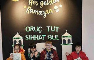 Konya Büyükşehir çocukları ilk oruç hediyesiyle...