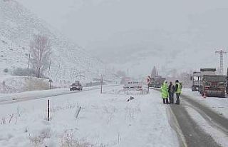 Kop Geçidi’nde çığ: Bitmeyen Kop Tüneli kış...